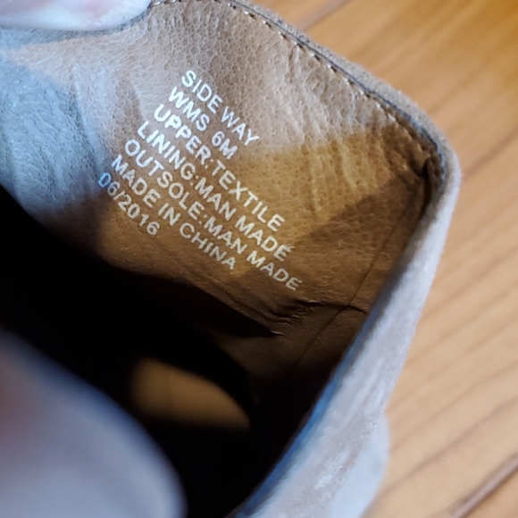 Kenneth Cole Reaction Women's Side Skip Bo… - Picture 4 of 6